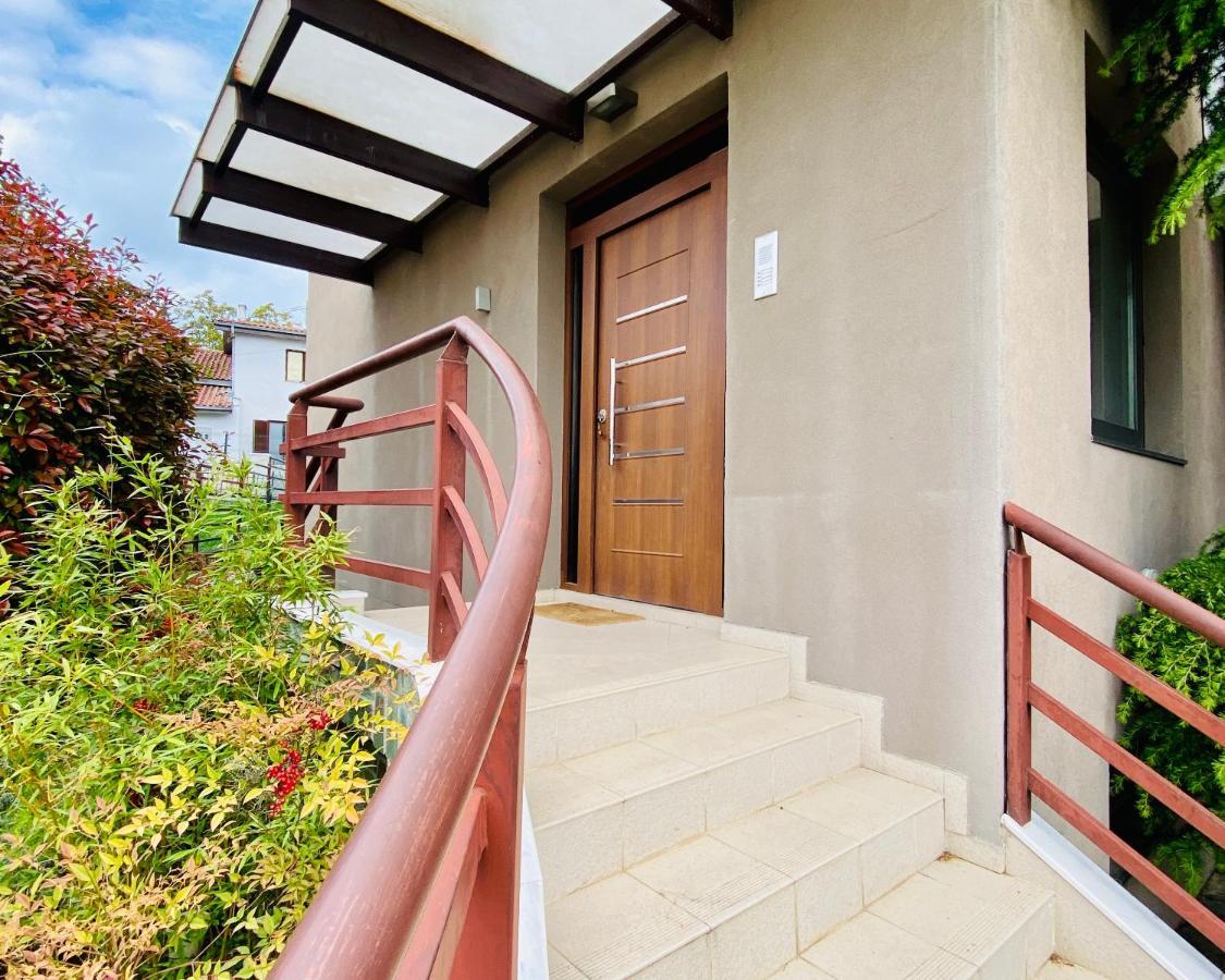 Villa Sunny Side Apartment Skopje Dolno Solnje Exterior photo